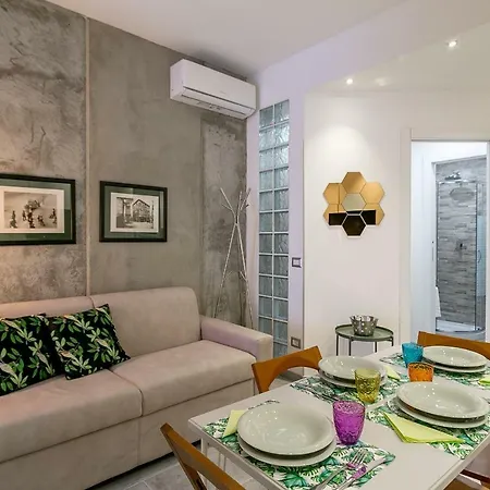 Station Elegant Flat Apartment